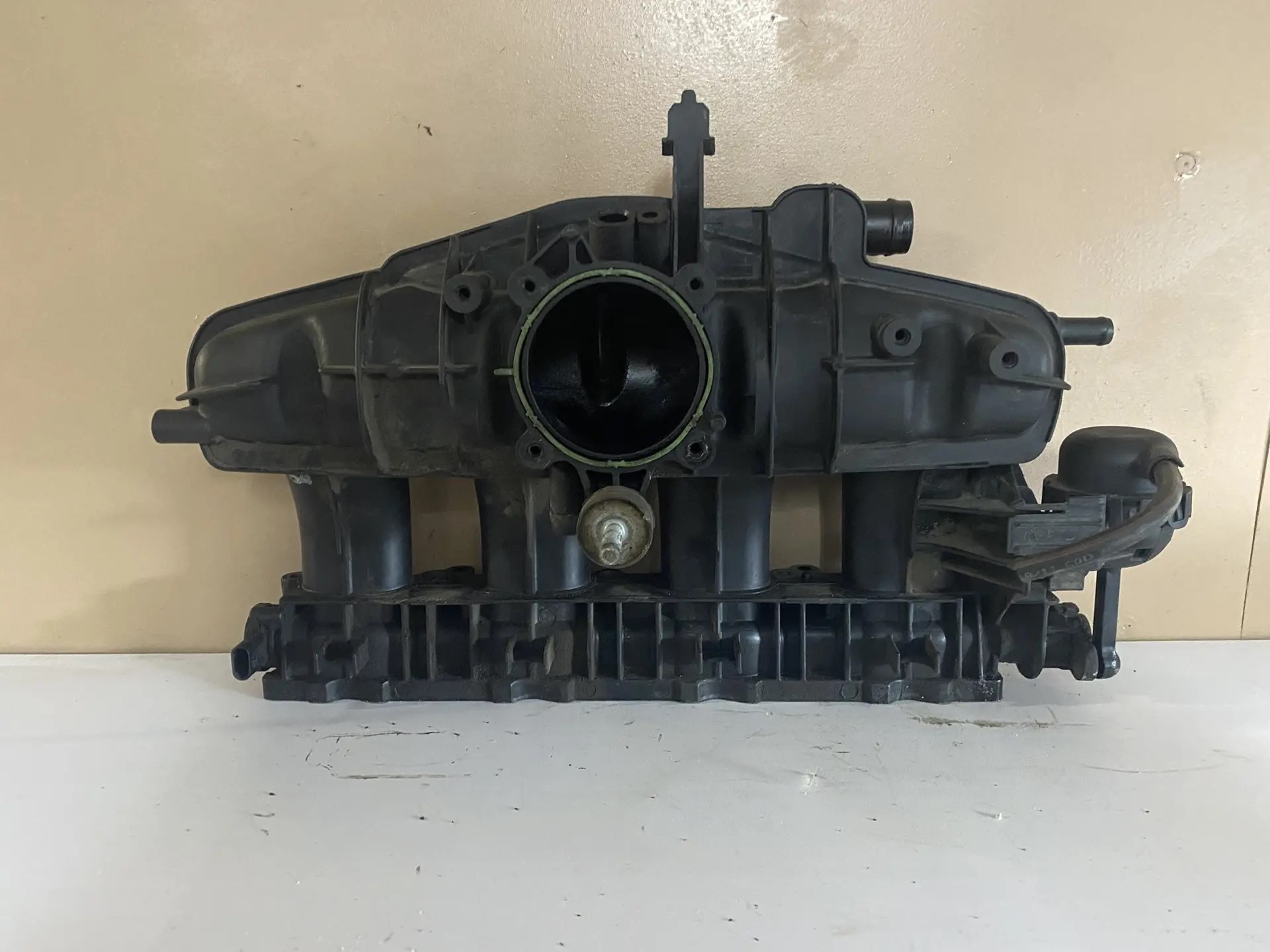 Skoda Octavia (A5 1Z-) Коллектор впускной Skoda Octavia A5; VW Tiguan; Passat B7; CC; TT; Seat Leon 06J133185DE;  06J133201BD