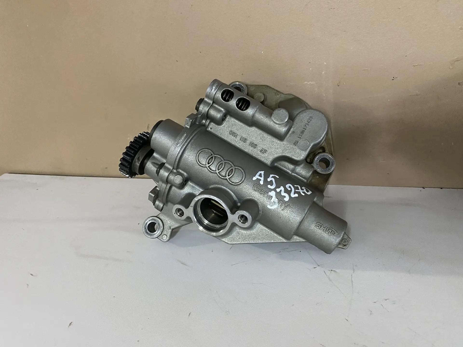 Skoda Octavia (A5 1Z-) Насос масляный Skoda Octavia A5; Yeti; A4;Q5 06H115105AF; 06H115105BF; 06H115105AP; 06H115105AM 06H115105AF