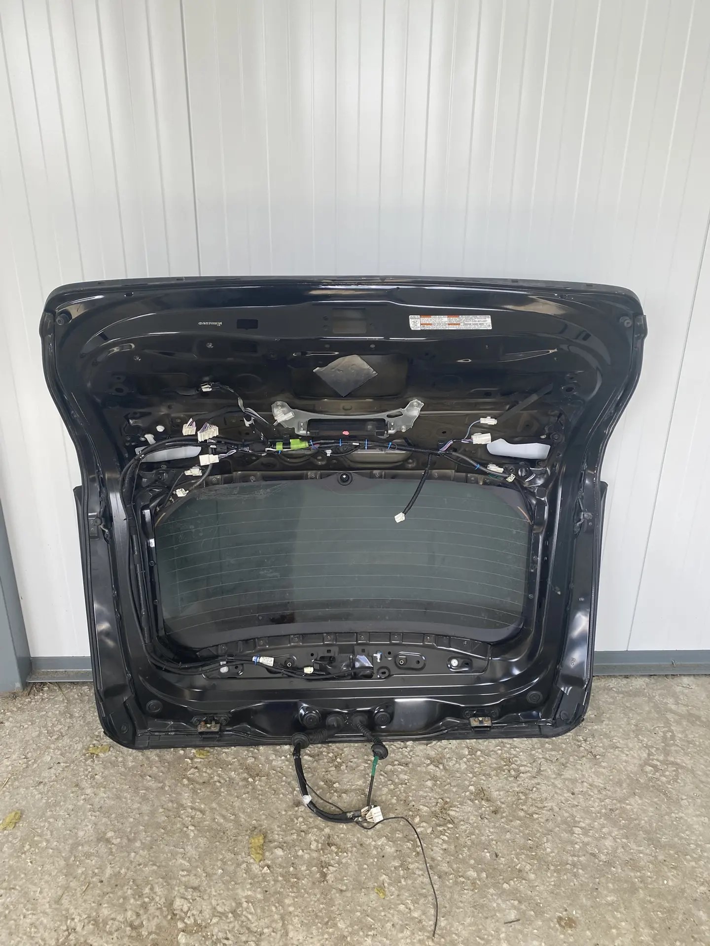 Дверь багажника крышка багажника со стеклом 681050R170 Toyota Rav 4 2019-2025 (цена указана за голую дверь со стеклом!) 670050R370