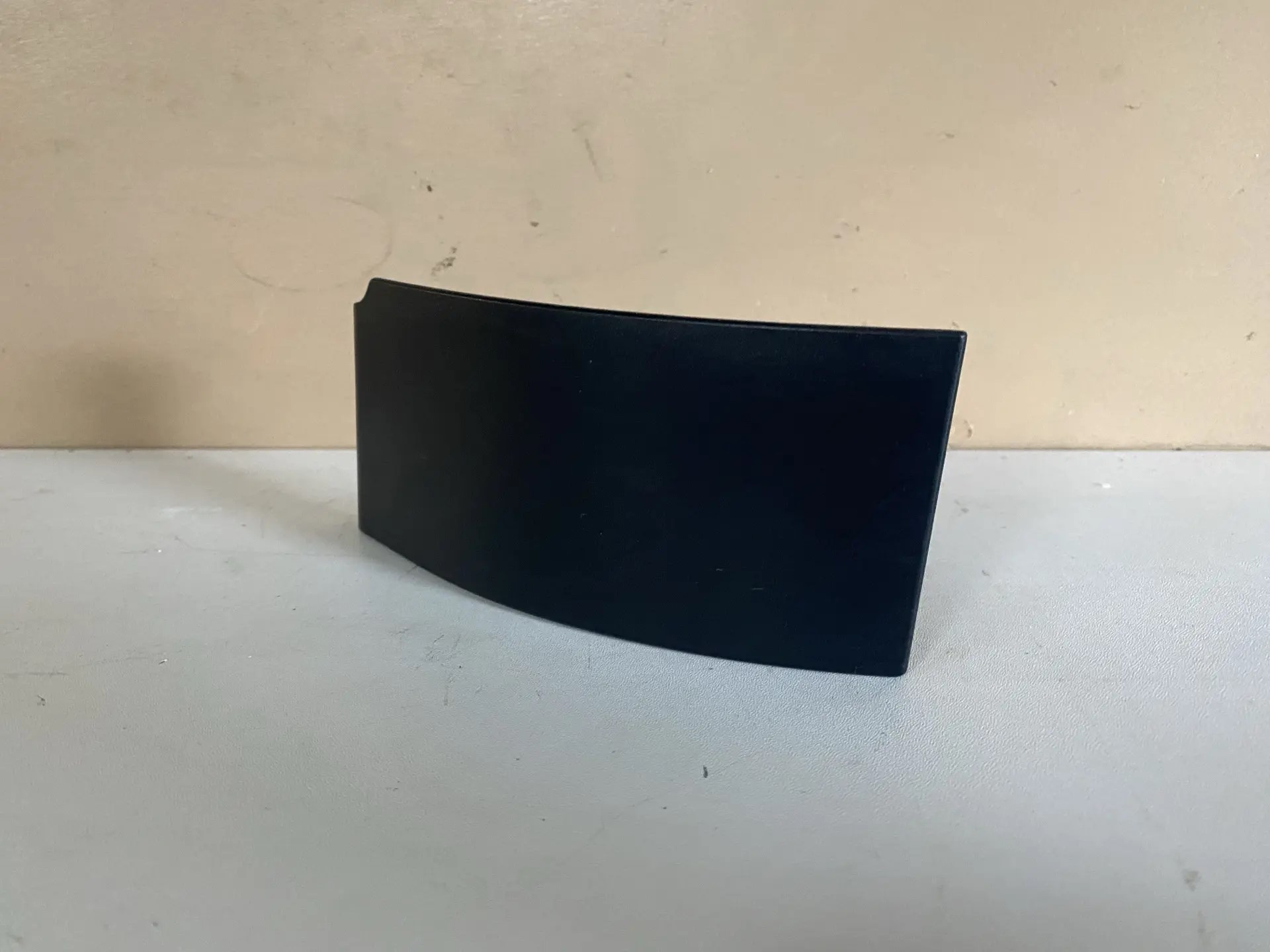 Накладка правого фонаря Toyota Rav 4 XA50 2019- 8149742010