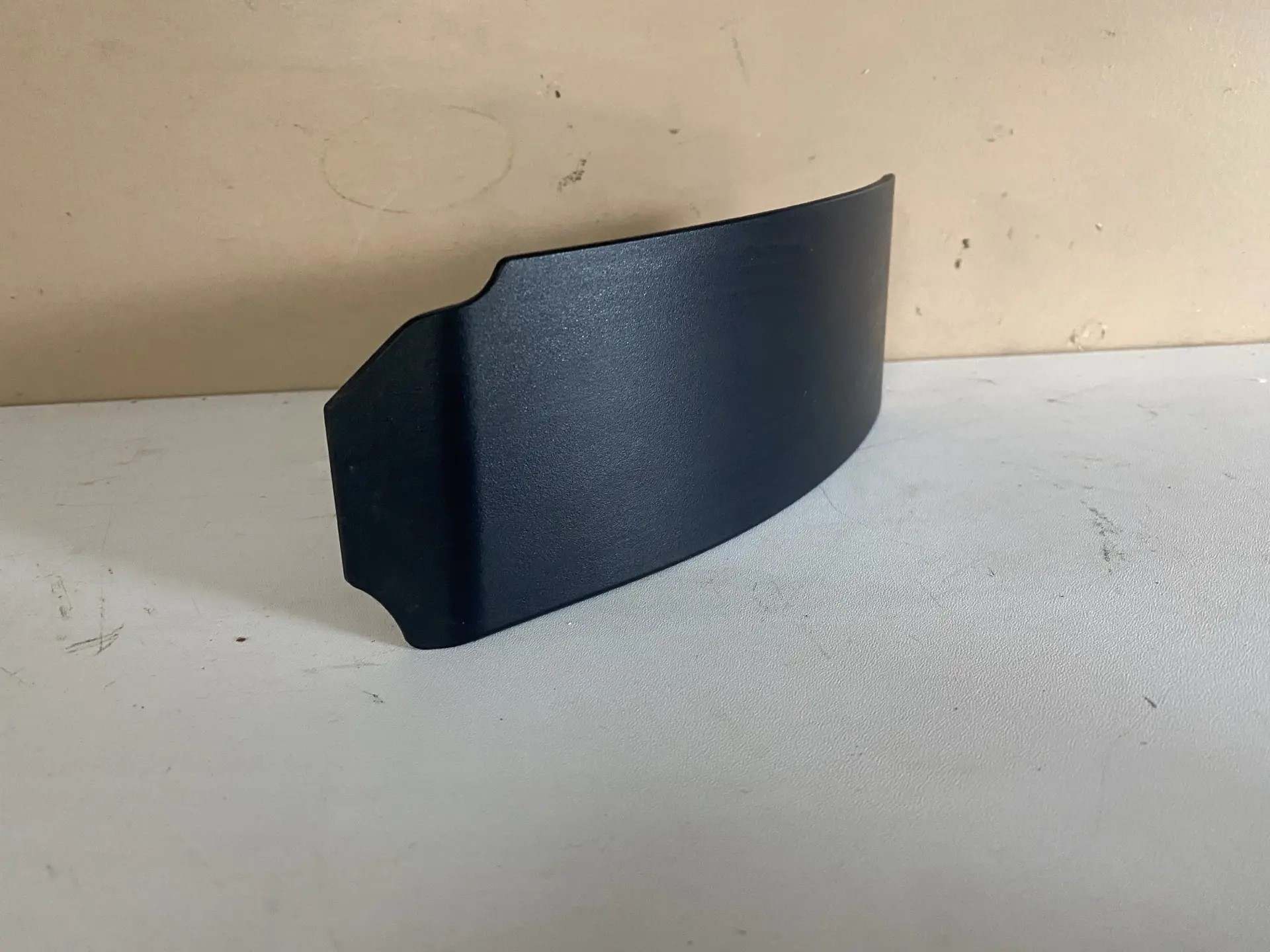 Накладка правого фонаря Toyota Rav 4 XA50 2019- 8149742010