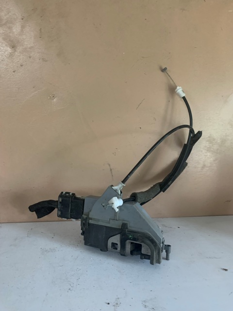 Citroen C5 2008-2017 Замок двери задней правой для Citroen C5 2008-2017  6 КОНТАКТОВ 9136EH)