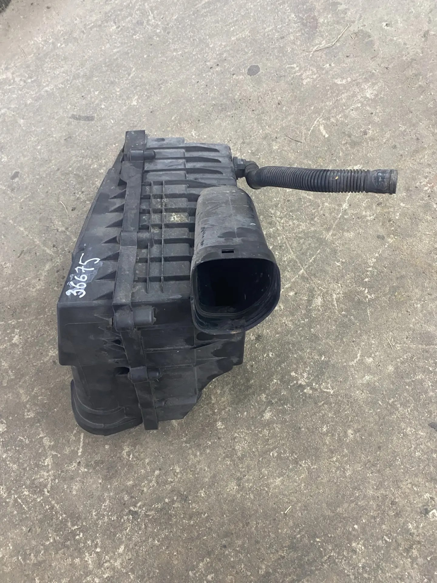 Audi A3 (8PA) Корпус воздушного фильтра A3 [8PA]  2004-2013;Passat [B6] 2005-2010;A3 [8P1] 2003-2013;Tiguan 2007-2011;Octavia (A5 1Z-) 2004-2013 Altea 2004-2015 1K0129607AG