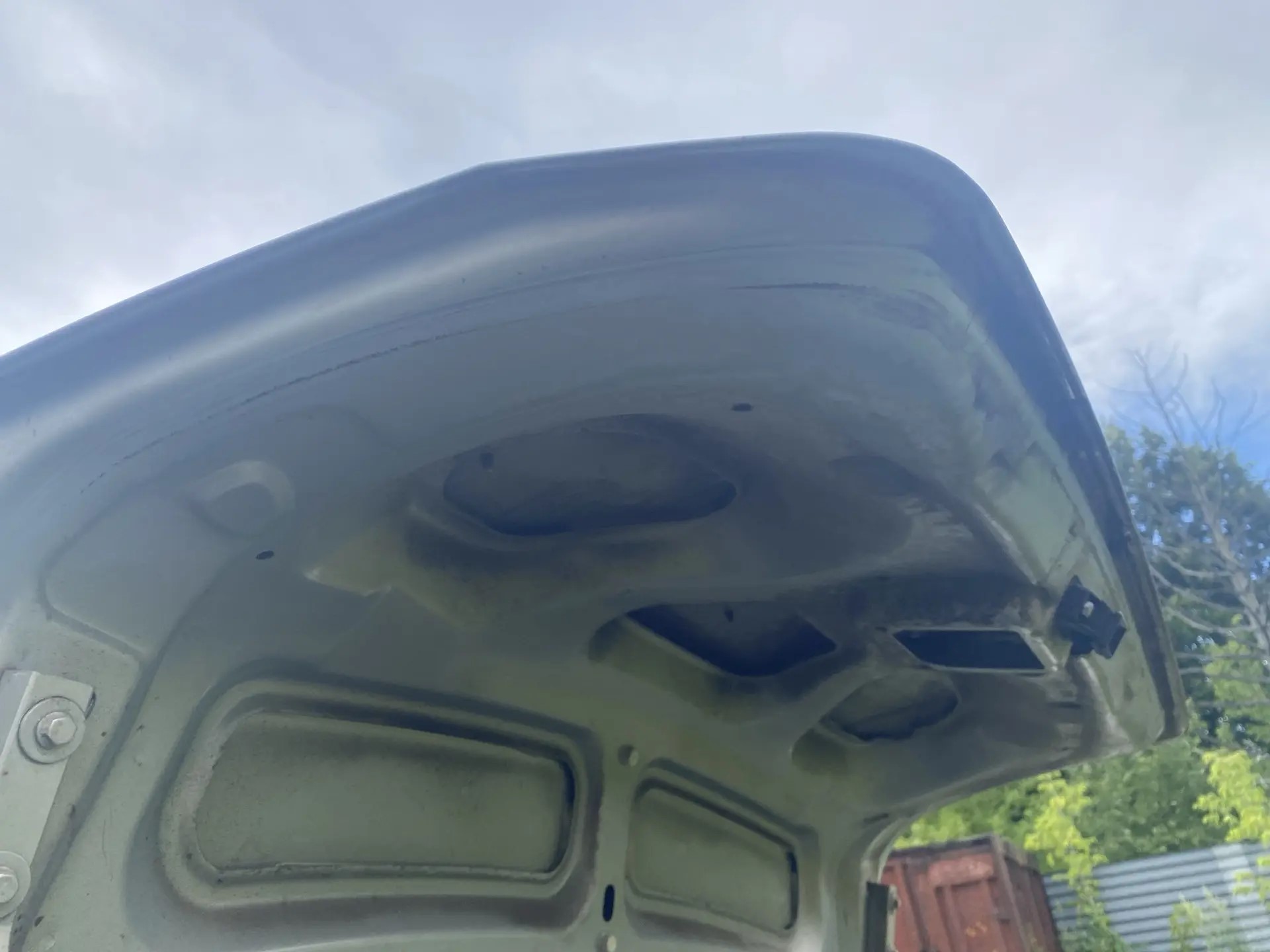 Renault Logan 2005-2014 Крышка багажника Renault Logan 2005-2009 цена за голую крышку 6001551125