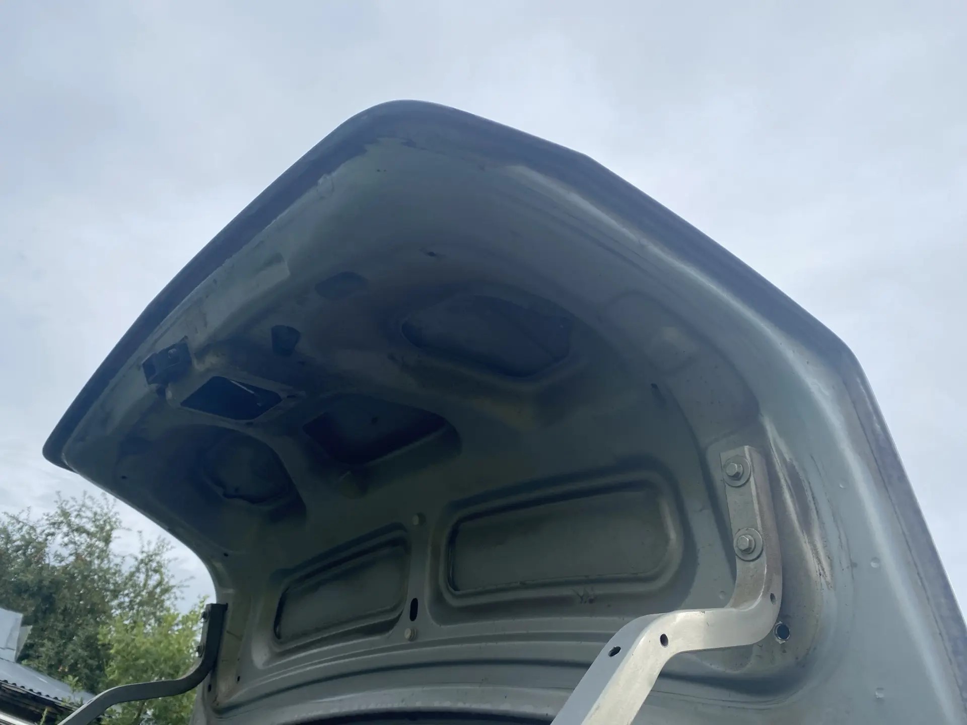 Renault Logan 2005-2014 Крышка багажника Renault Logan 2005-2009 цена за голую крышку 6001551125