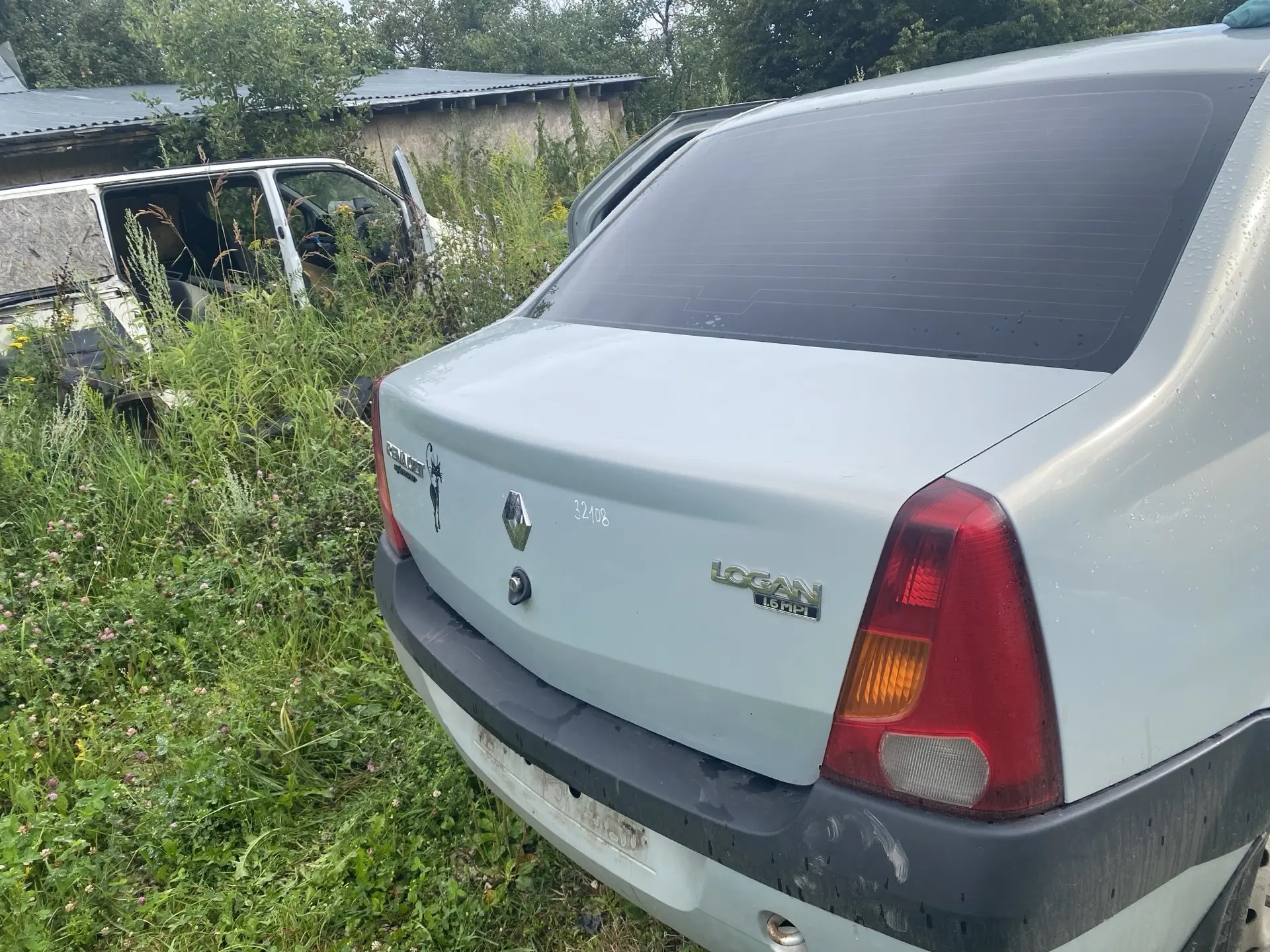 Renault Logan 2005-2014 Крышка багажника Renault Logan 2005-2009 цена за голую крышку 6001551125