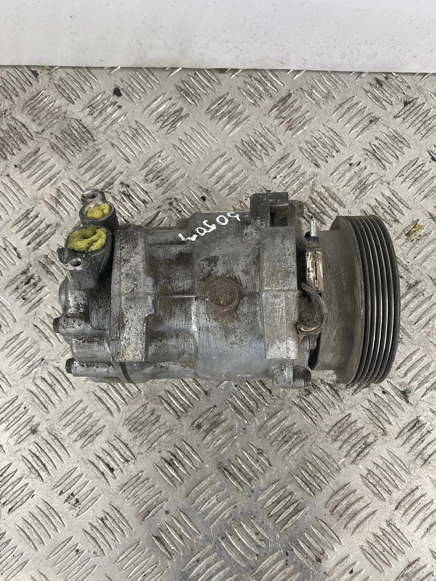 Renault Logan 2005-2014 Компрессор кондиционера Renault Logan ; Largus; Duster; Almera G15; K7M; K4M; K9K  926000097R