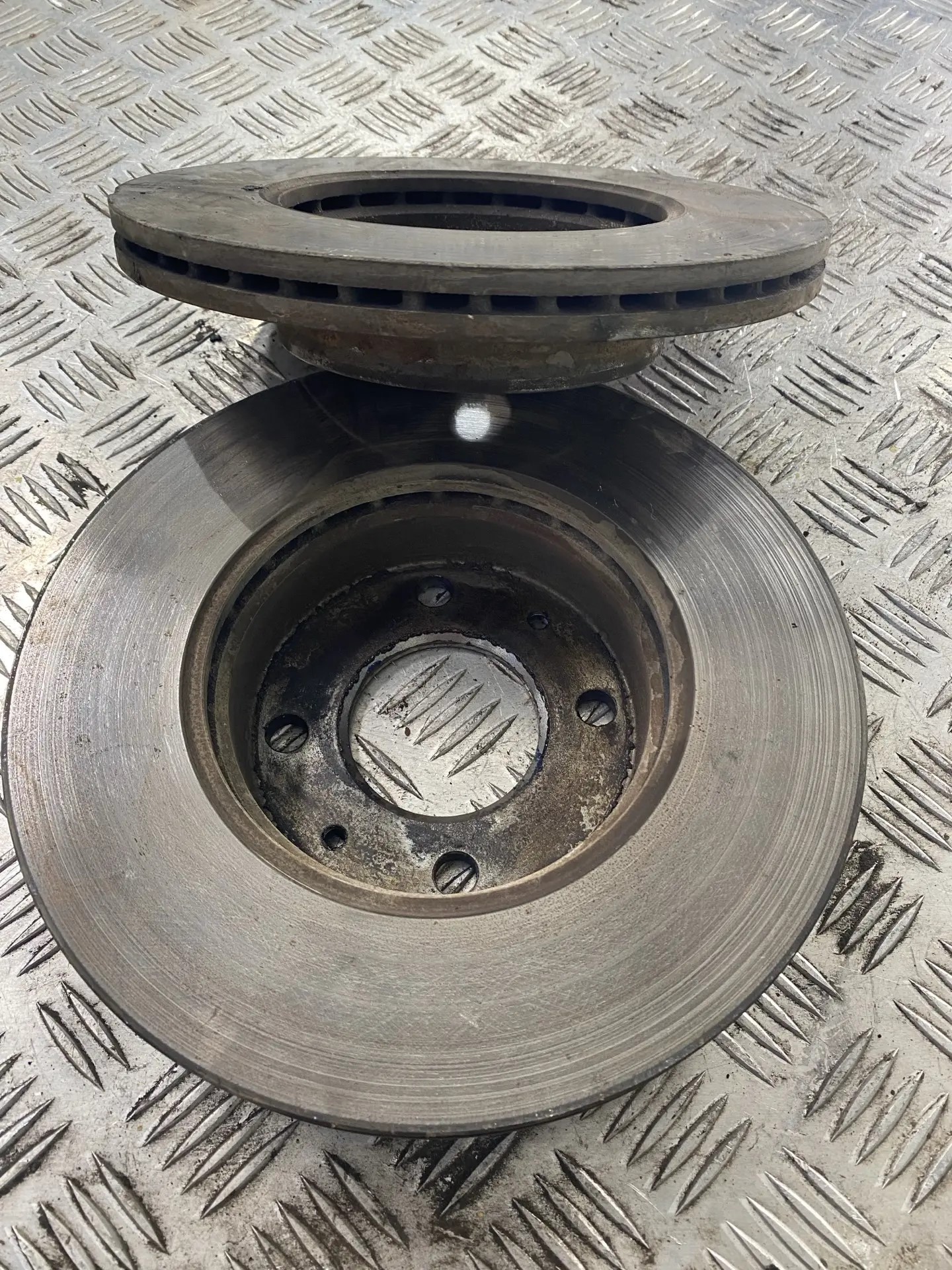 Диск тормозной Hyundai Getz без ABS R13 D241 2002-2010 (производитель не извесен)  517121C000