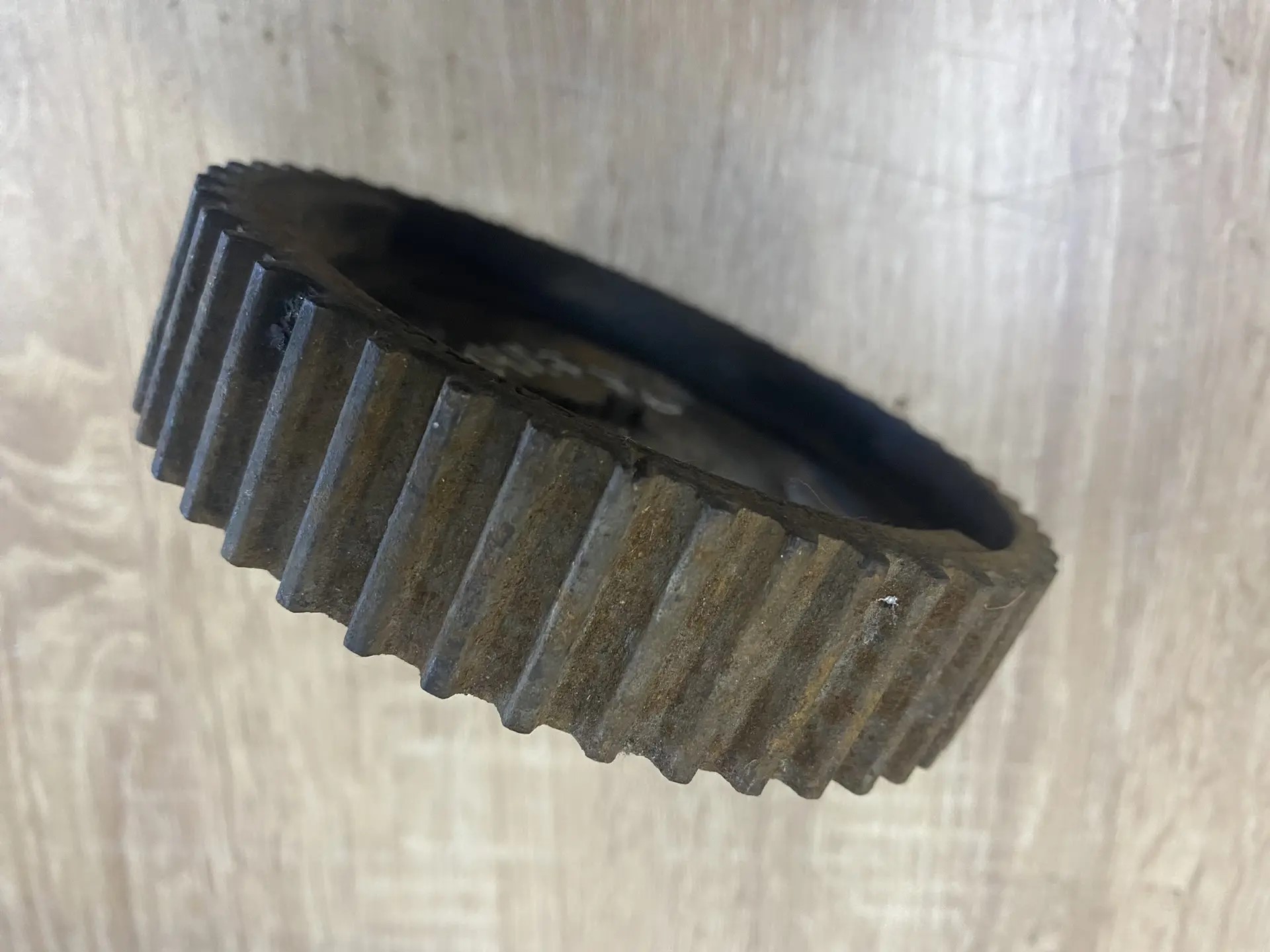 Daewoo Leganza Шкив распредвала  Daewoo Leganza; Opel Omega B 1994-2003;Astra F 1991-1998;Astra G 1998-2005;Vectra A 1988-1995;Vectra B 1995-1999;Astra H / Family 2004>;Sintra 1996-1999;Frontera B 1998>;Antara 2007>;Vectra B 1999-2002 (2.0i 16V 90411776 ВЫПУСК) Новый