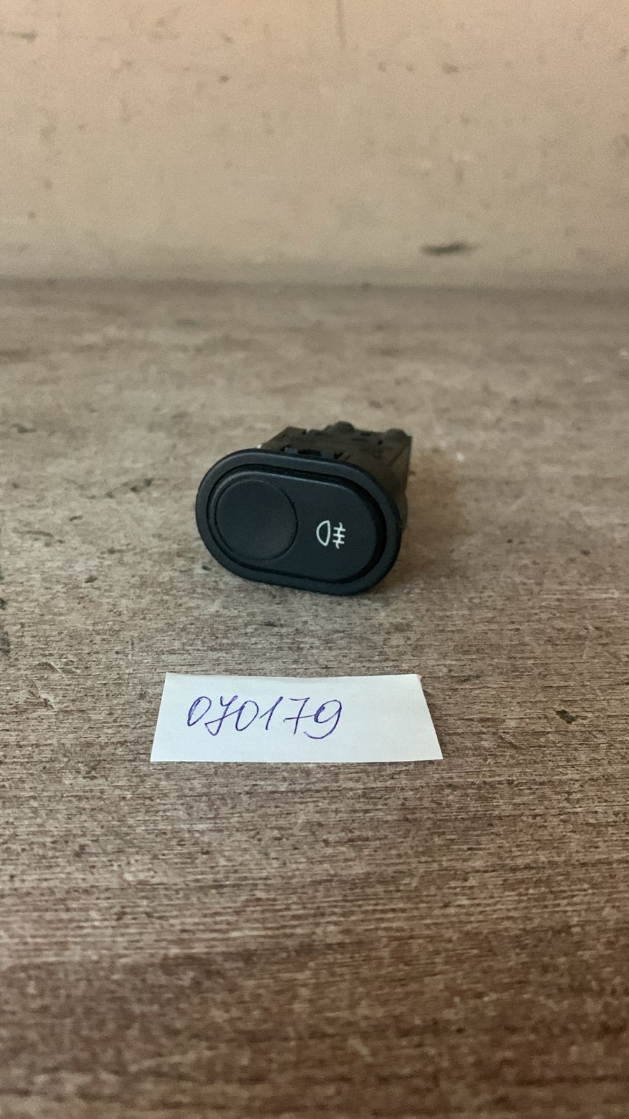 Daewoo Espero Кнопка противотуманок Espero 1991-1999 (ПЕРЕДНИЕ) 96083254