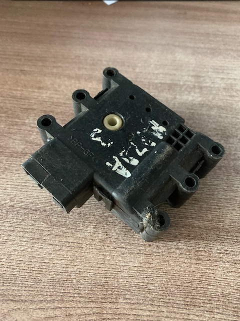 Mazda Mazda 3 (BK) Моторчик заслонки печки   Mazda 3 (BK) 2002-2009 BP4M61A70