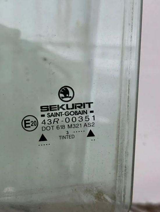 Skoda Fabia 1999-2006 Стекло двери задней левой Fabia 1999-2007 (СЕДАН ХЕТЧБЭК 6Y6845205) 2003г