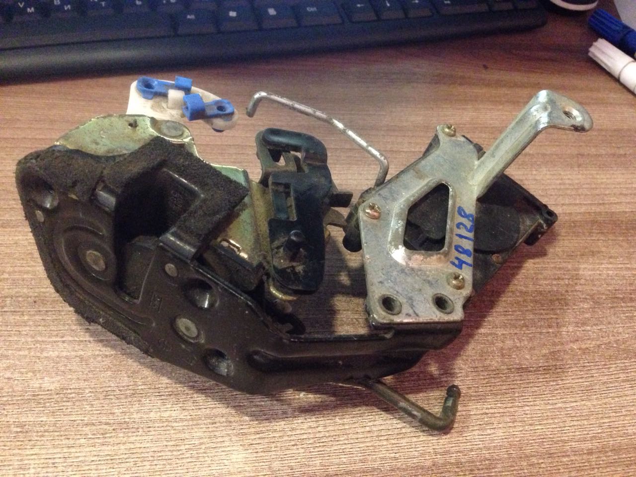 Hyundai Accent 2000- (+ ТАГАЗ) Замок двери задней левой Accent II (+ТАГАЗ) 2000-2012 (8141025030)