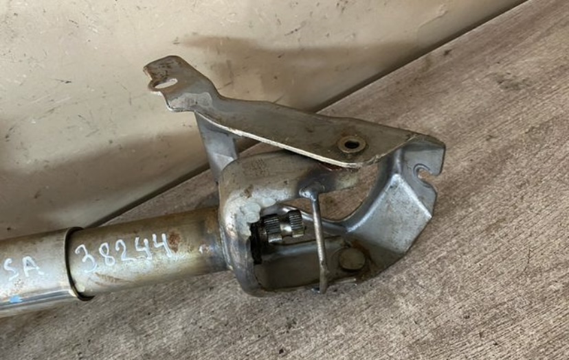 Колонка рулевая для Mazda 626 (GF) 1997-2002  GD7D32100