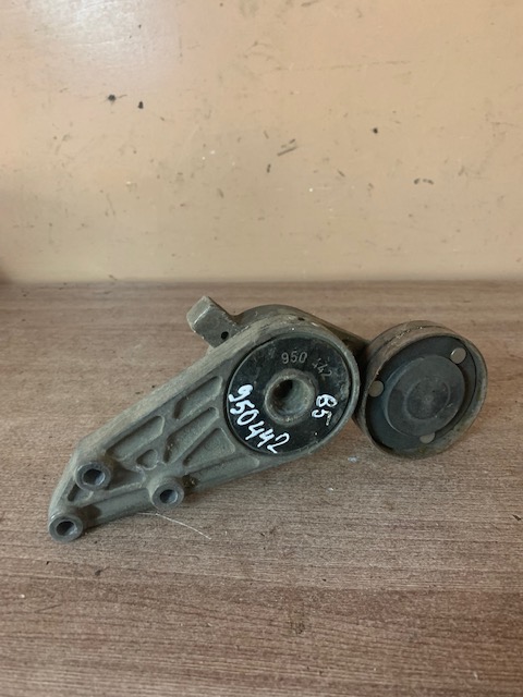 Volkswagen Passat B5 1996-2000 Натяжитель Volkswagen Passat 5 1996-2001 1,6  950442