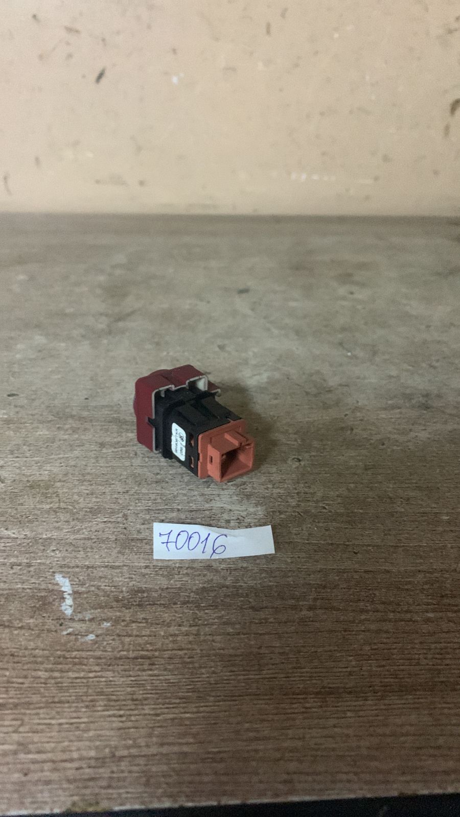 Citroen C4 2005-2011 Кнопка аварийной сигнализации Citroen C4 2007 96480877KR 6554GT