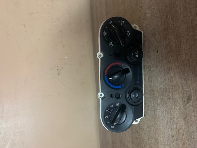 Ford FUSION 2002- Блок управления печкой Fusion 2002>; Fiesta 2001-2007 (С КОНДИЦИОНЕРОМ )  2S6H19980BF