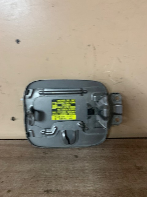 Honda Accord VII 2003-2008 Лючок бензобака для Honda Accord VII 2003-200  63910SEAE00ZZ