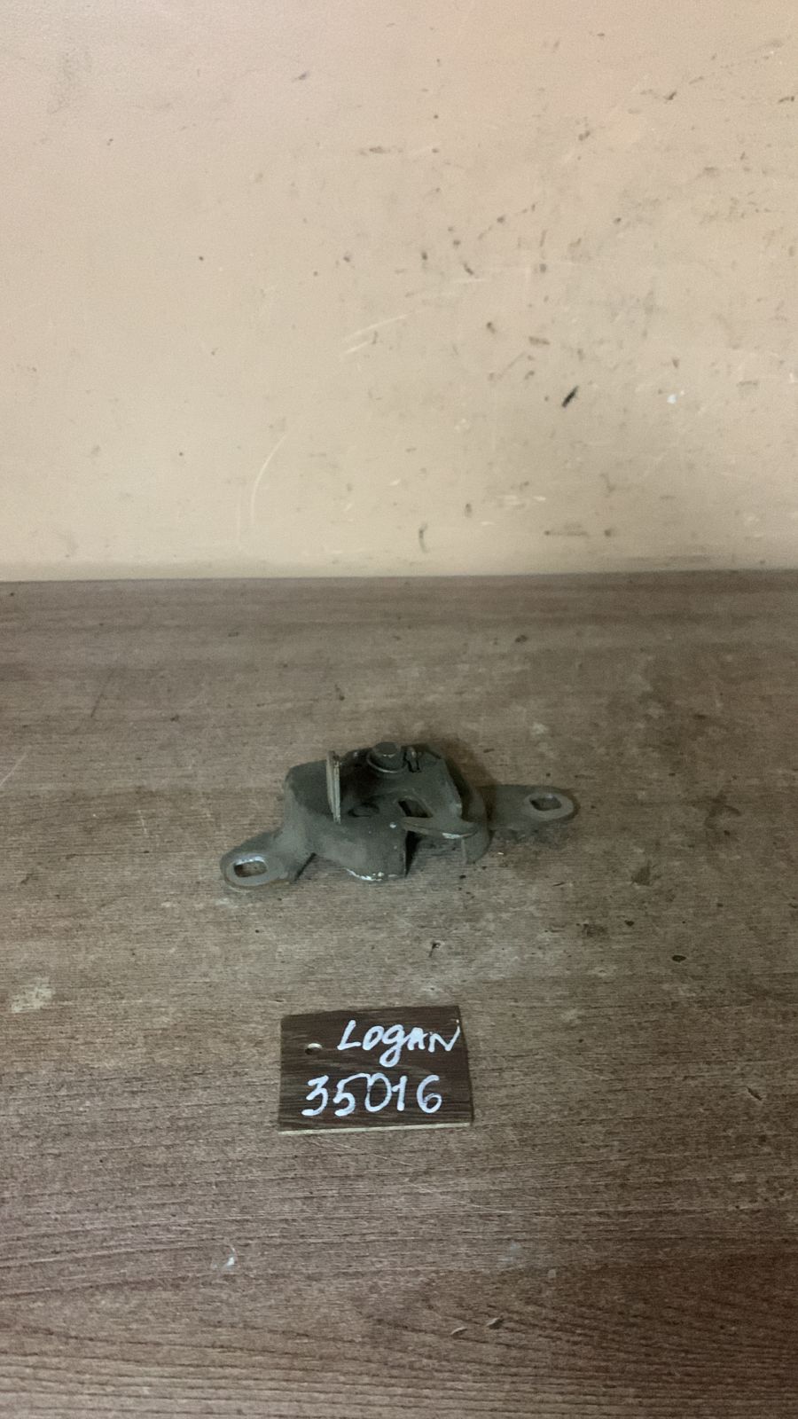 Renault Logan 2005-2014 замок капота для Renault Logan 2005-2014 6001547332