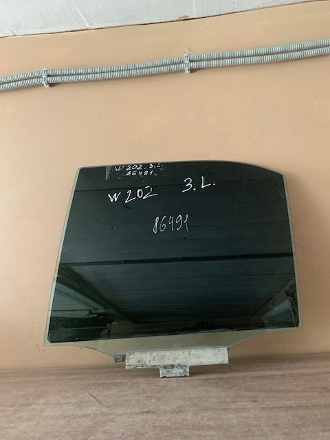 Mercedes Benz W202 Стекло двери задней левой для Mercedes Benz W202 1993-2000 (2027300318 СЕДАН)