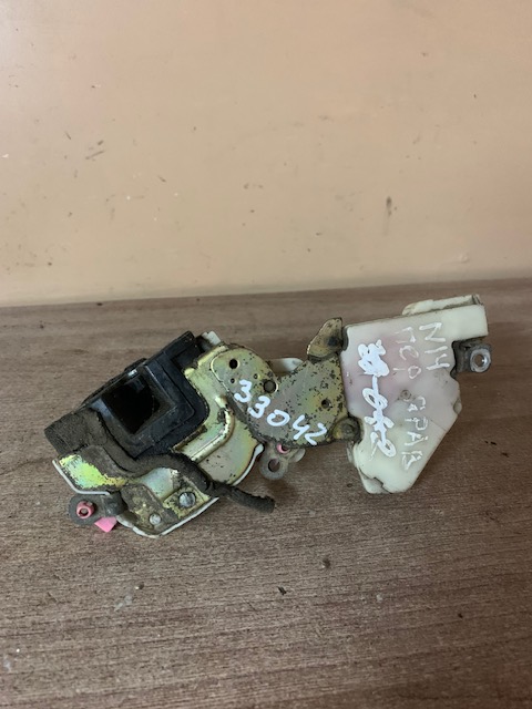 Nissan Sunny N14 Замок двери передней правой для Nissan Sunny N14 1990-1995  80502C9910
