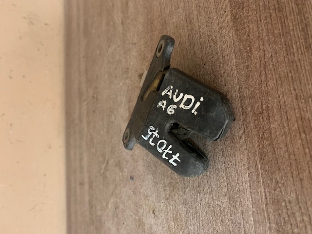 Audi A6 [C4] Замок багажника A6 [C4] 1994-1997;100 [C4] 1991-1994;A8 1994-1998;A8 1998-2003 (sedan 4A5827505B )