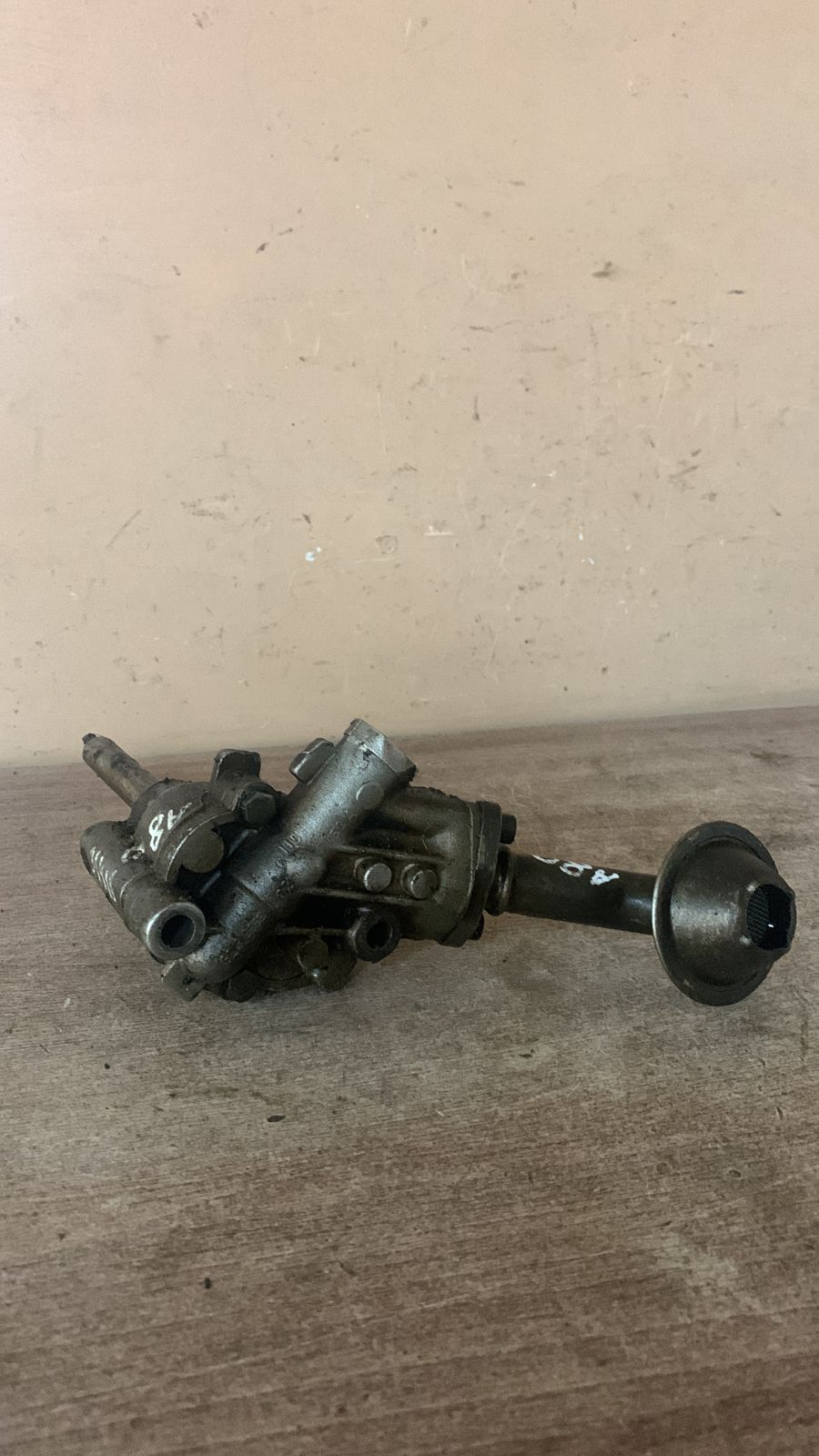 Audi 80-90 B3 Насос масляный Audi  80/90 [B3] 1986-1991; VW Passat B3 / Passat B4 / Golf III (049115153B 026115105B
