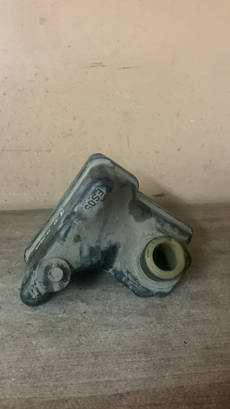 Резонатор воздушного фильтра MAZDA 626 (GE)  FS0513195B