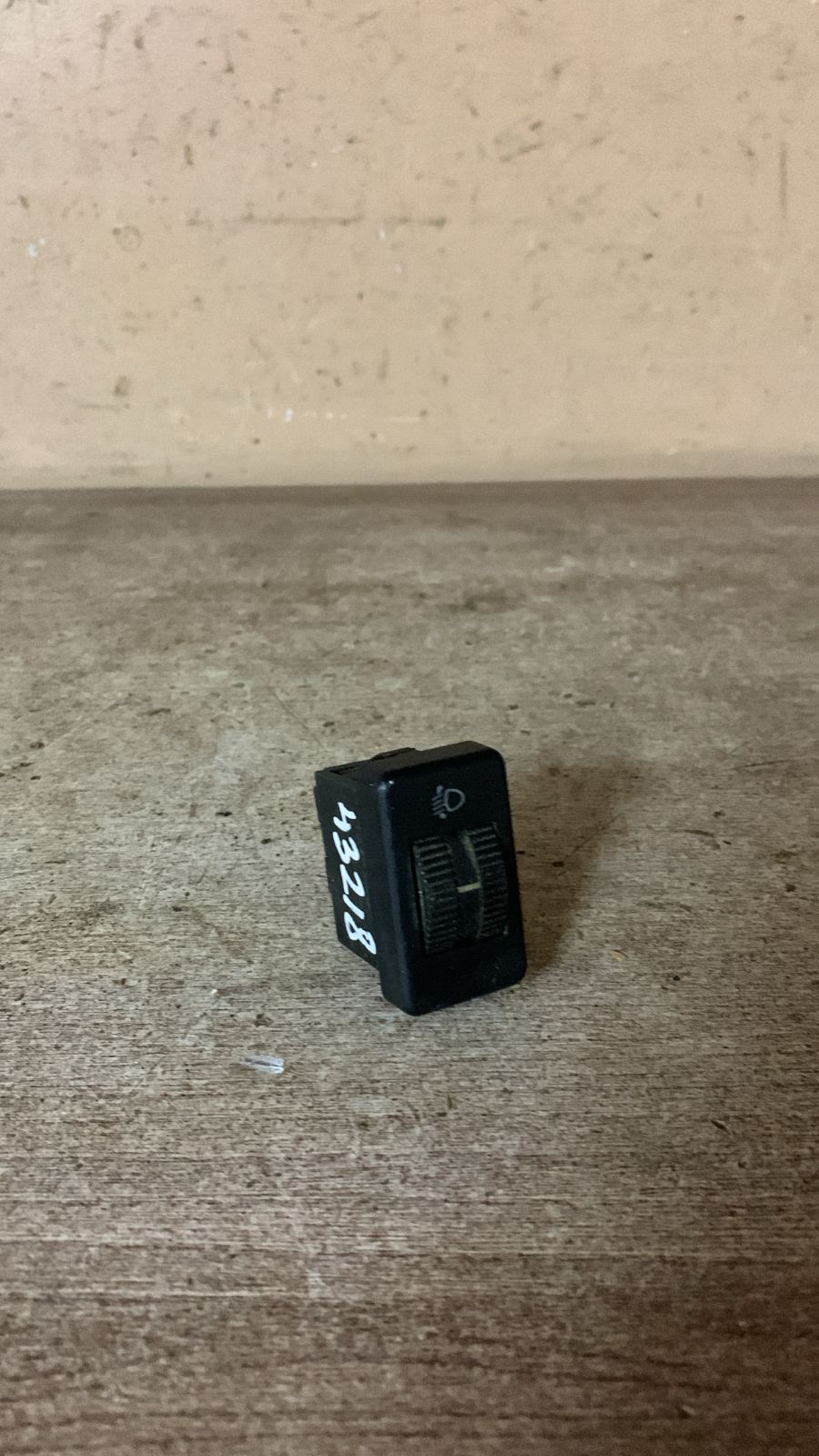 Volkswagen Transporter T4 1991-1996 Кнопка корректора фар VW TRANSPORTER T4 (701941333)