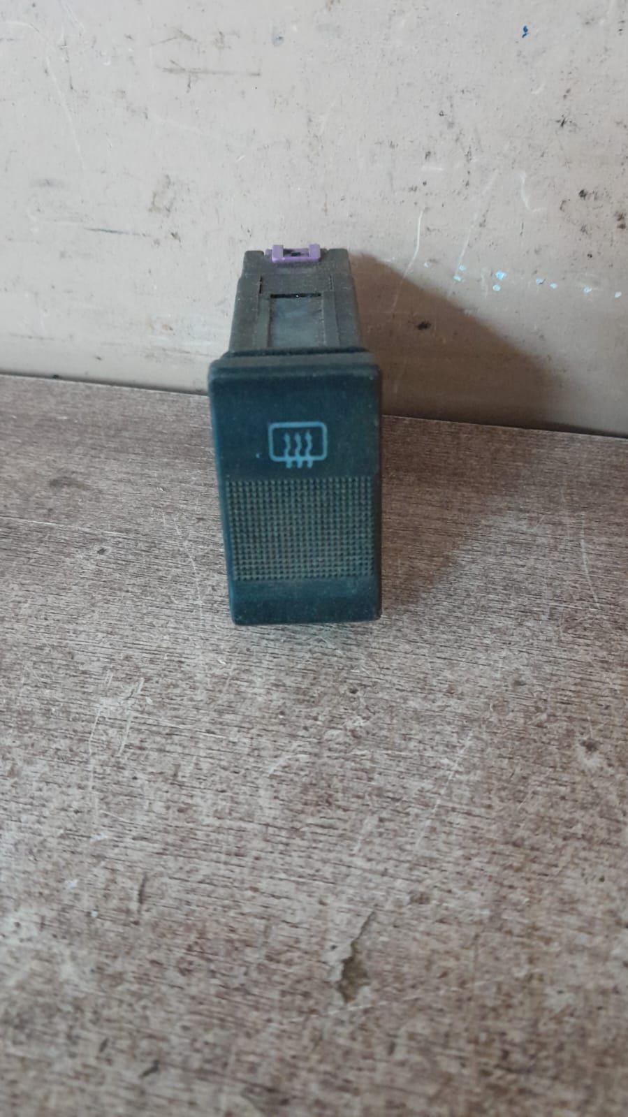 Audi 80-90 [B4] Кнопка обогрева заднего стекла AUDI 100/200/80  4A0941503