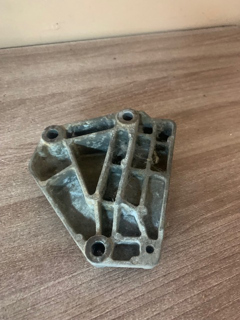 Opel Astra H - Family Кронштейн кондиционера OPEL  Astra G 1998-2005;Tigra 1994-2000;Astra H / Family 2004-2015;Meriva 2003-2010;Zafira A (F75) 1999-2005;Corsa C 2000-2006  90529603 1854231