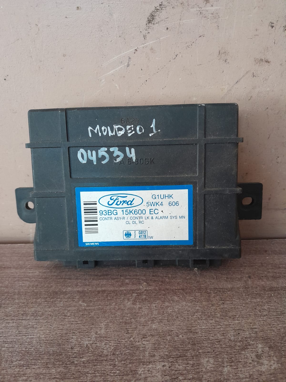 Блок управления центральным замком FORD  Mondeo II 1996-2000;Mondeo I 1993-1996 (93BG15K600EC)