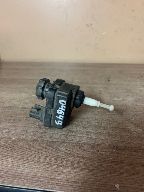 Opel Astra F Моторчик корректора фары OPEL ASTRA F (1991-1998) CORSA  0307852300