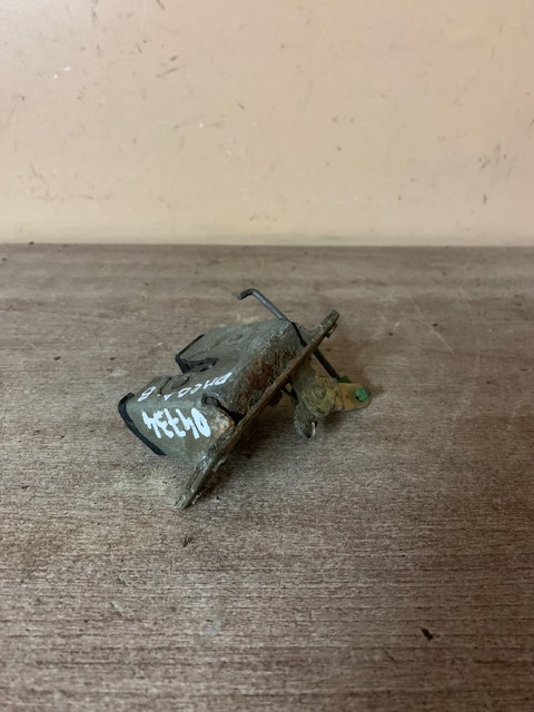 Opel Astra G Замок багажника для Opel Omega B 1994-2003 Astra G 1998-2005  (универсал)  5134083
