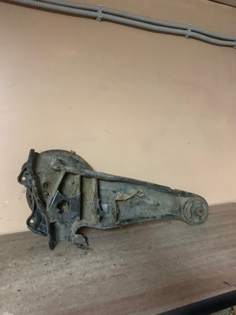 Mitsubishi Lancer IX (CS) 9 2003-2006 Рычаг задний продольный правый для Mitsubishi Lancer (CS/Classic) 2003-2008  (MR519134)