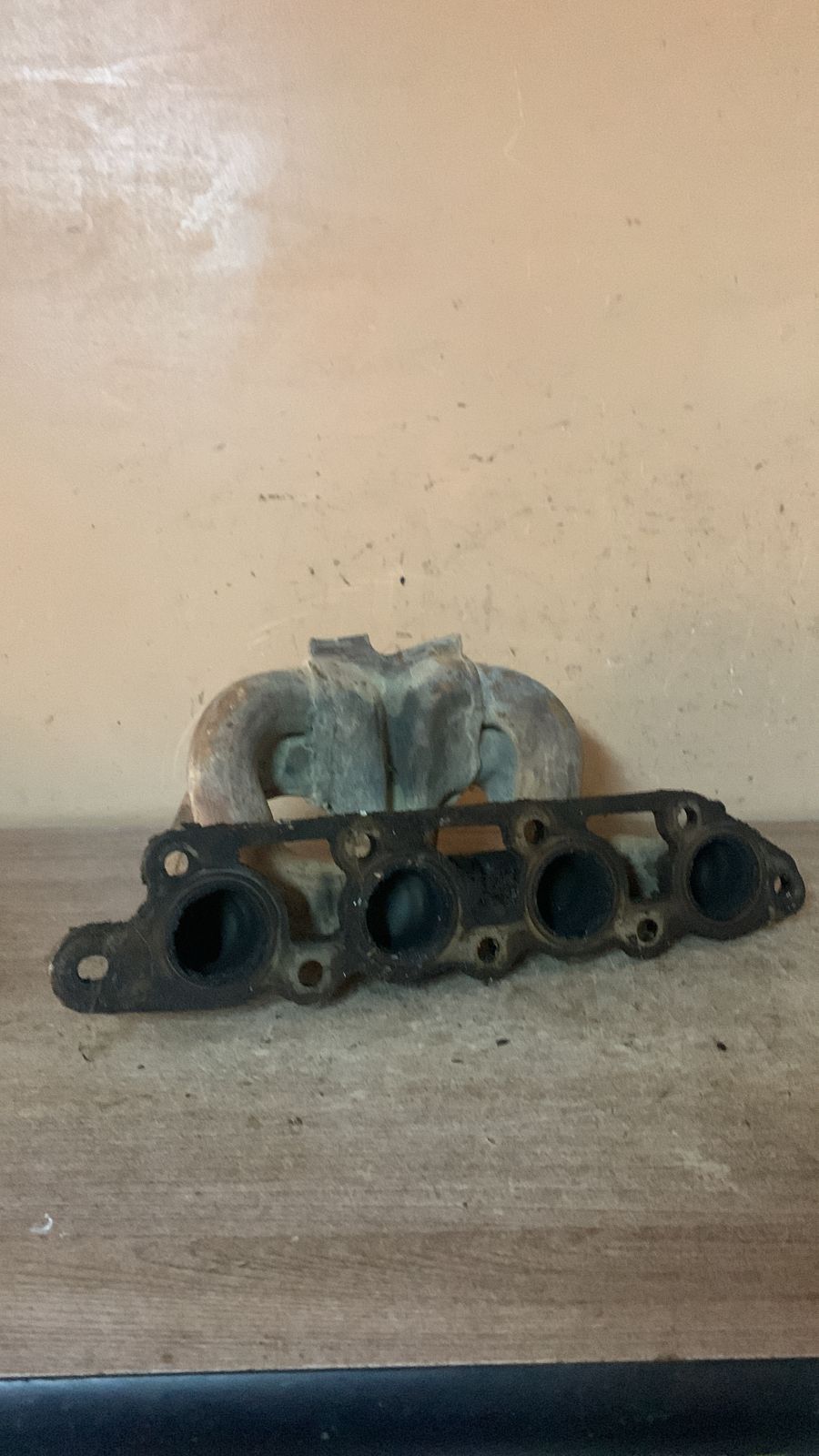 Ford FOCUS 1 Коллектор выпускной Transit/Tourneo Connect 2002-2013;Maverick 2001-2007;Focus I 1998-2005 (1066094)