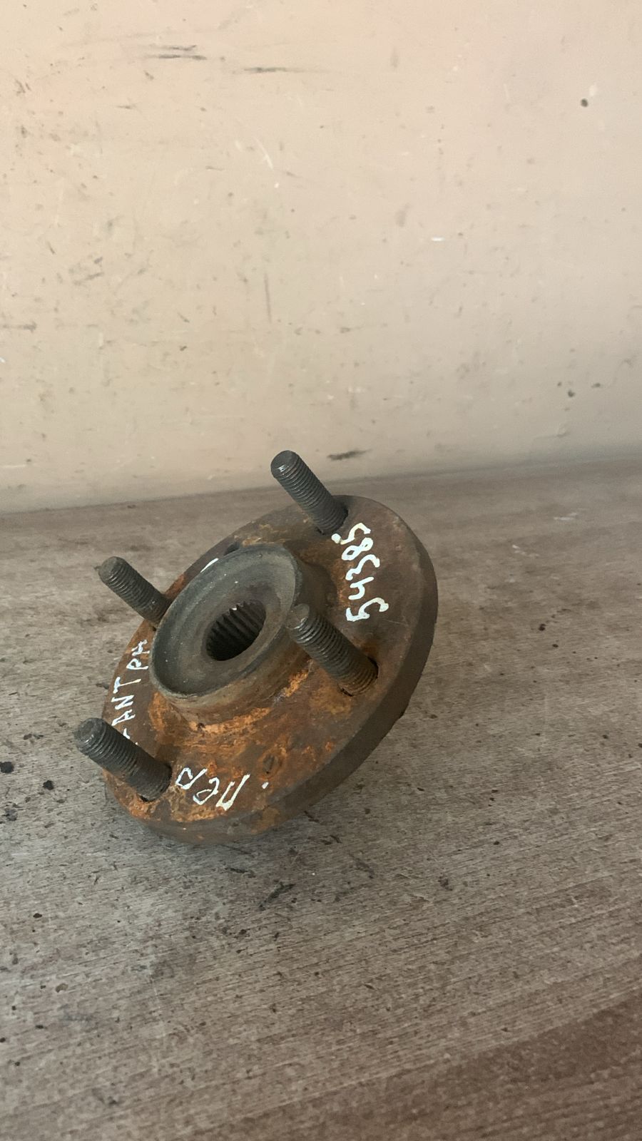 Hyundai Elantra 2000-2010 Ступица передняя для Hyundai Elantra 2000-2010 517502D000