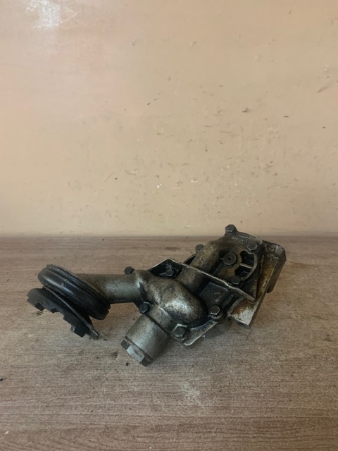 Audi A8 1994-1998 Насос масляный для Audi A8 [4D] 1994-1998 (077115109G 077115153F)
