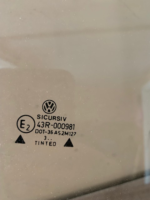 Volkswagen Passat B4 Стекло двери задней правой для VW Passat [B4] 1994-1996 (УНИВЕРСАЛ 333845206)