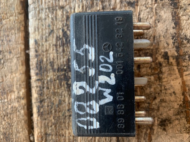 Реле Mercedes Benz  W202 1993-2000;W124 1984-1993;W140 1991-1999 (2.2D 604 )
