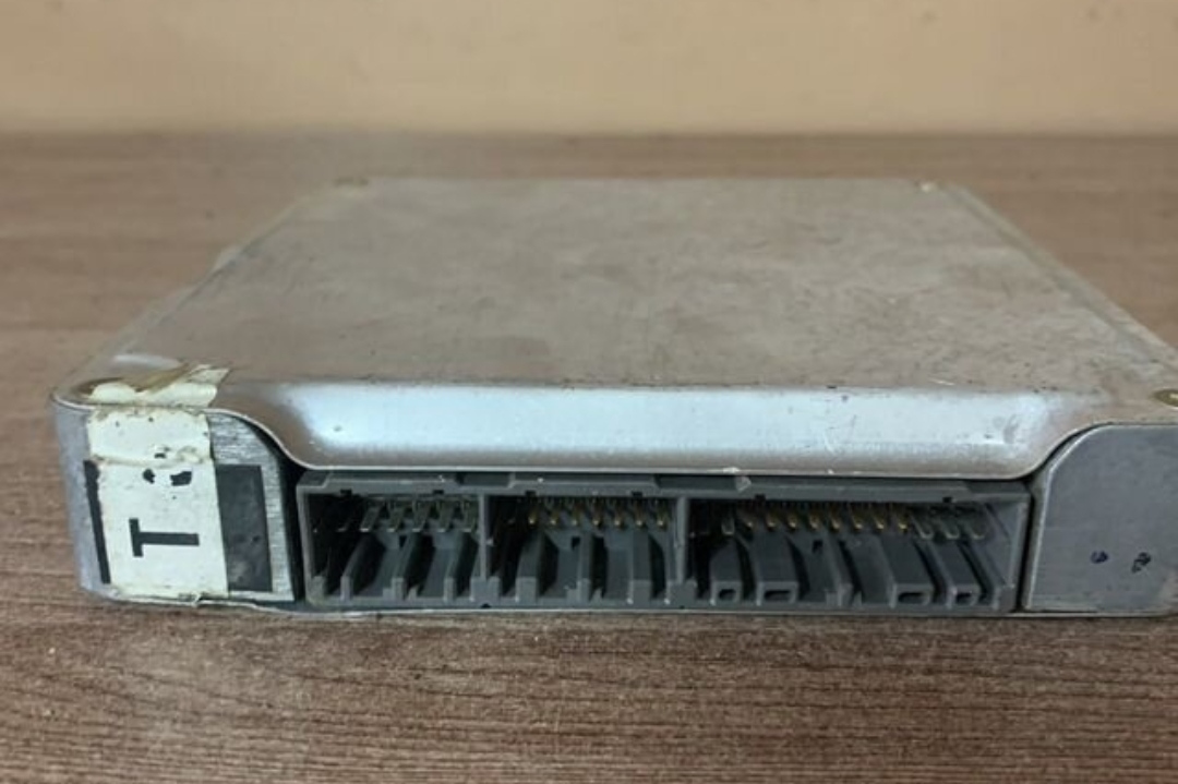 Блок управления двигателем для Carina E 1992-1997 (1.6 16V 4A-FE )