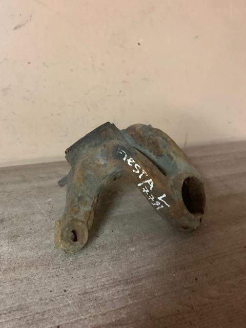 Кулак поворотный передний левый для Ford Fiesta 1995-2001 1010250