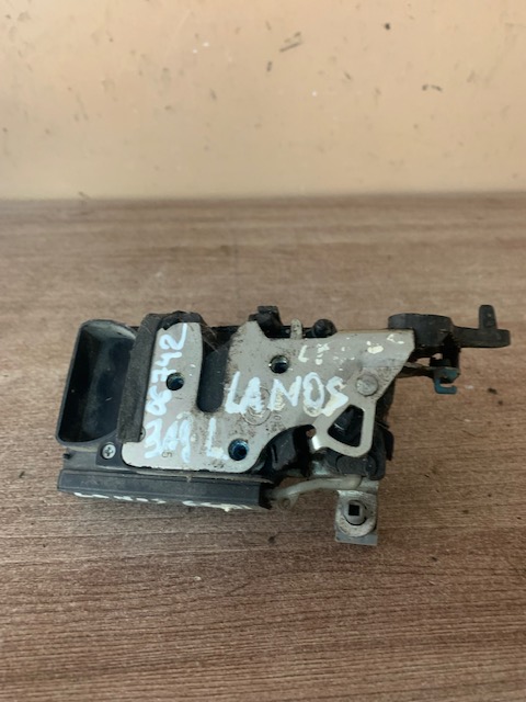 Замок двери задней левой для Chevrolet Lanos 1997-2010; L (96348308 2 контакта)
