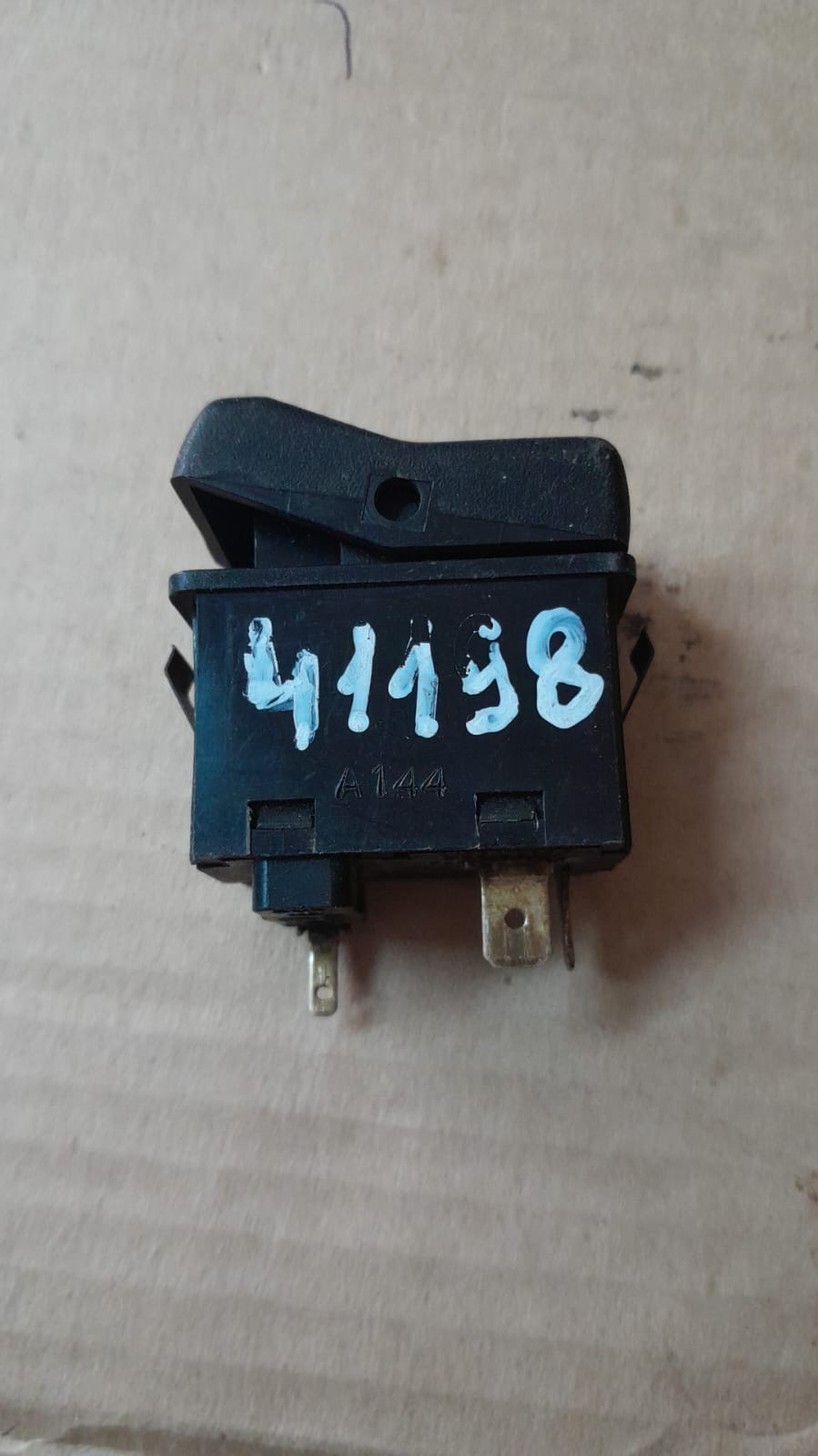 Audi 100-200 [44] Кнопка обогрева заднего стекла AUDI 100/200 [44] (1983-1991)  443941503D