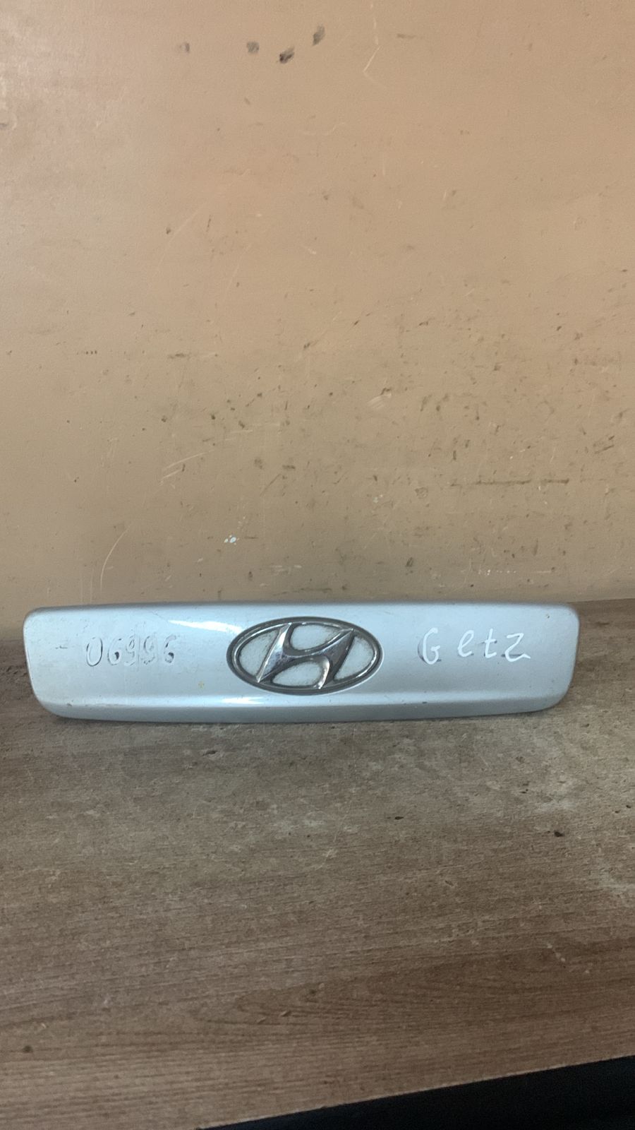 Hyundai Getz Накладка крышки багажника  для Hyundai Getz 2002-2010 873111С500  после 2005