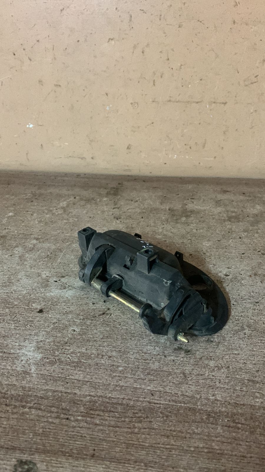 Ручка двери передней наружная левая для Volvo S40 1995-1998  30822233