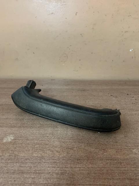 Volkswagen Passat B3 Ручка обшивки двери передняя правая  VW PASSAT [B3] 88-93   (НА ОБШИВКУ ДВЕРИ 357867180)