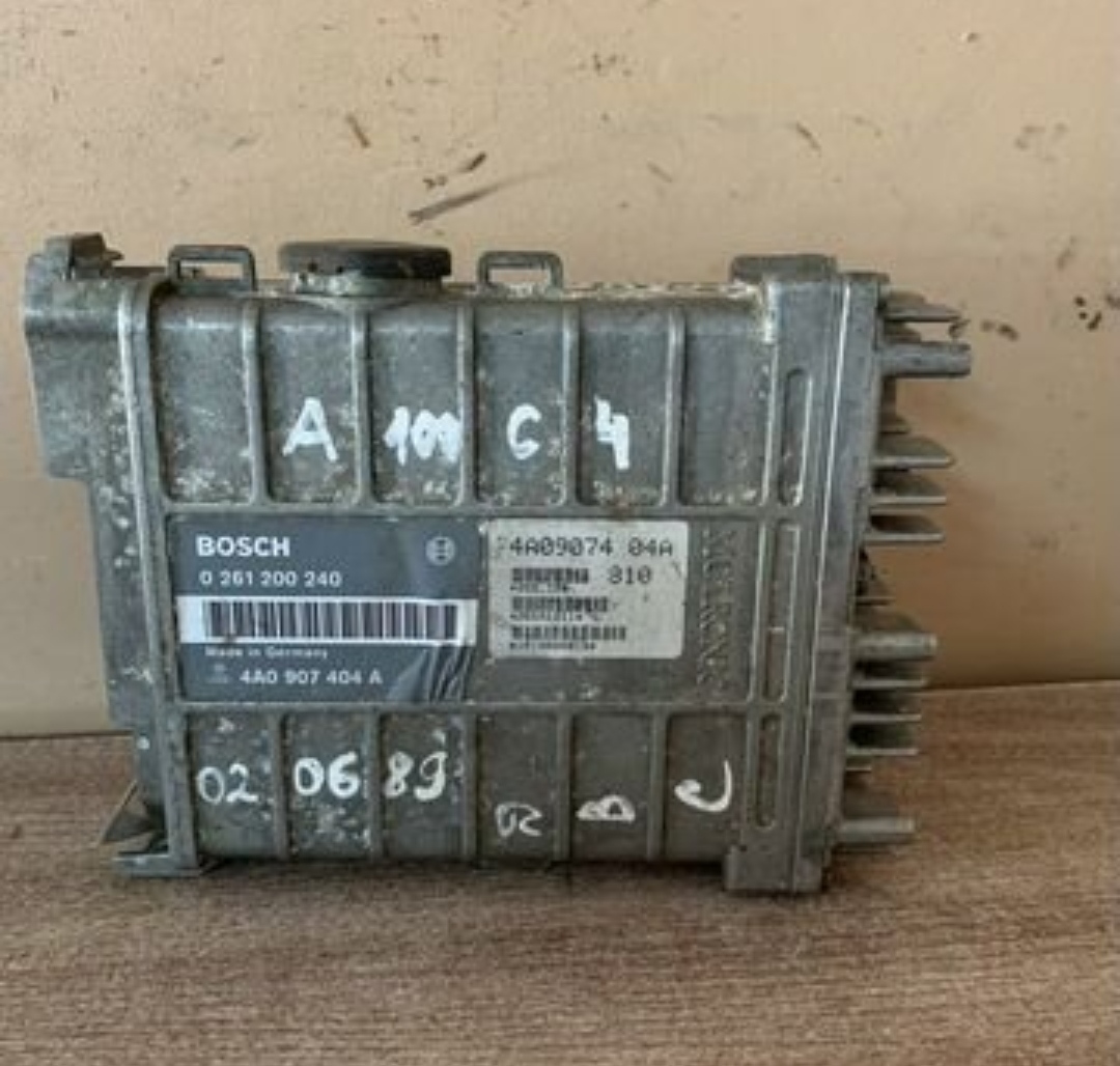 Audi 100 [C4] Блок управления двигателем для Audi 100 [C4] 1991-1994 0261200240 4A0907404A