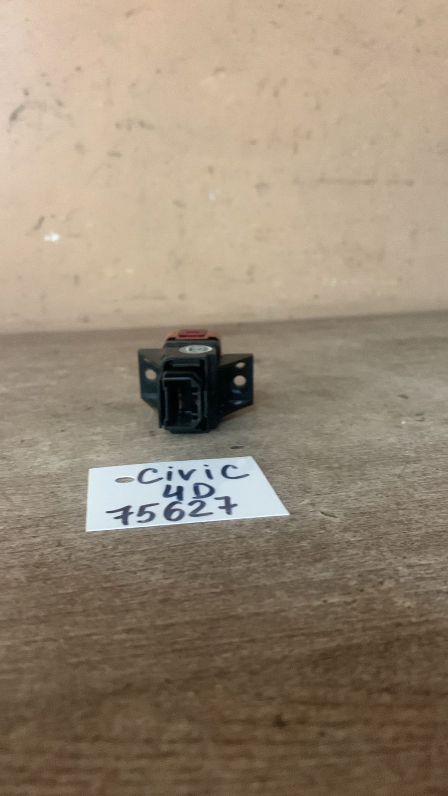 Кнопка аварийной сигнализации для Honda Civic 4D 2006-2012 35510SNA003