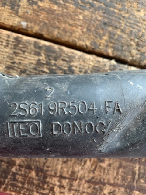 Патрубок воздушного фильтра Fusion 2002-2012  1581966  2S619R504FA